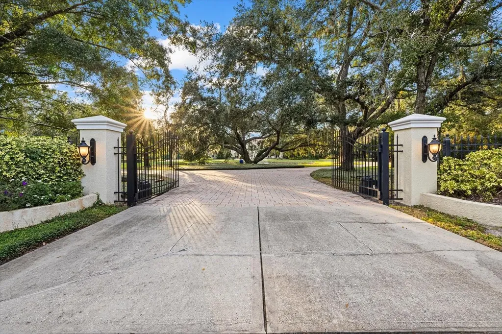 3550 Sarasota Golf Club Boulevard Sarasota FL 34240