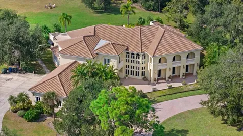 3550 Sarasota Golf Club Boulevard Sarasota FL 34240