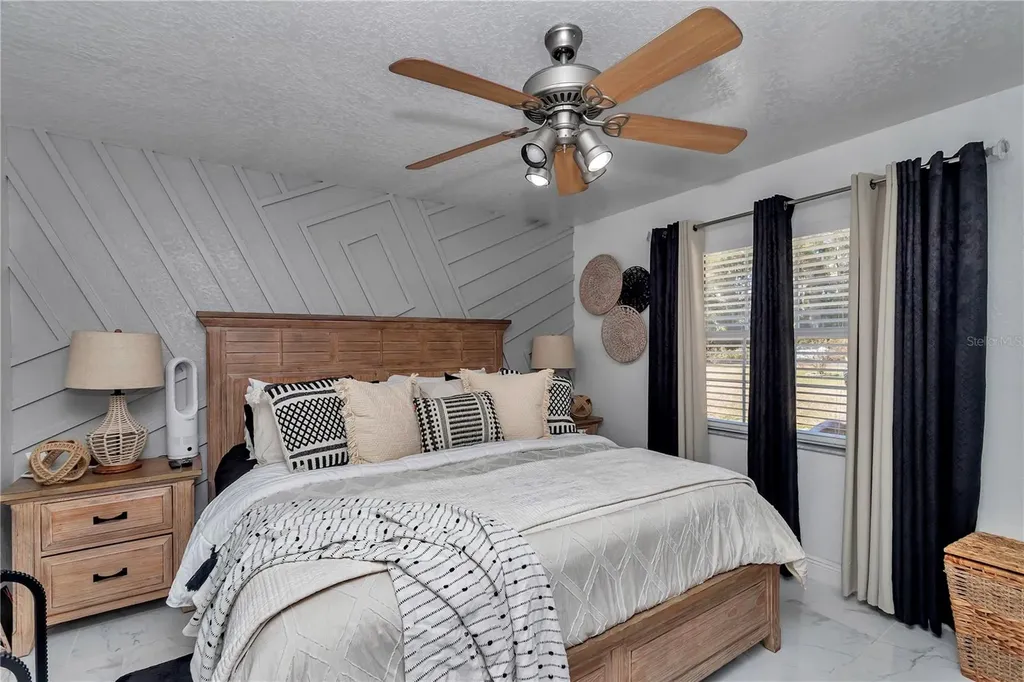16391 S Magnolia Avenue Summerfield FL 34491