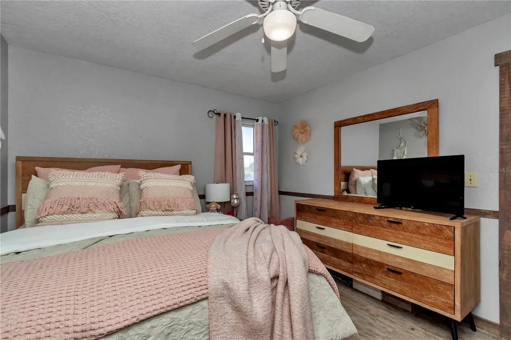 16391 S Magnolia Avenue Summerfield FL 34491