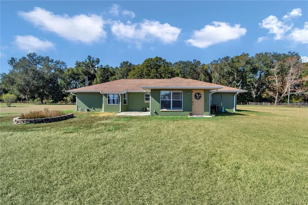 16391 S Magnolia Avenue Summerfield FL 34491