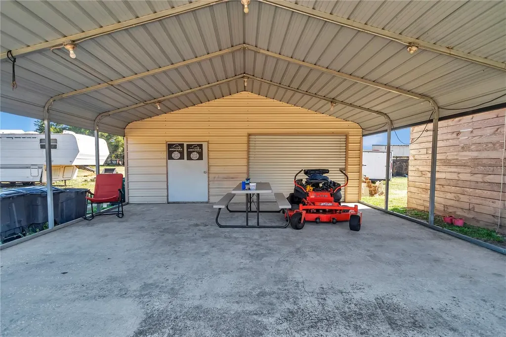 16391 S Magnolia Avenue Summerfield FL 34491