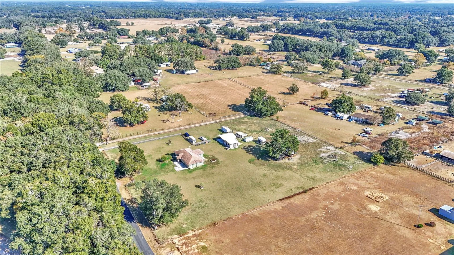 16391 S Magnolia Avenue Summerfield FL 34491
