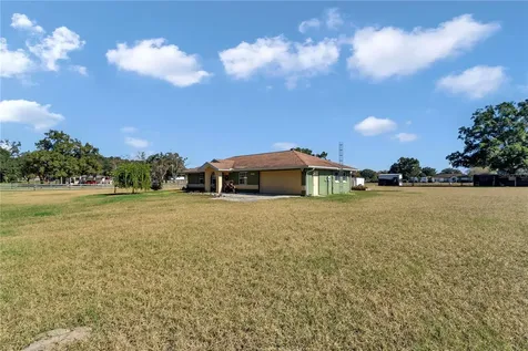 16391 S Magnolia Avenue Summerfield FL 34491