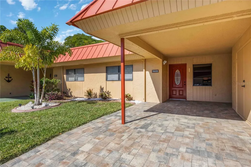 9608 Valencia Cove Bradenton FL 34210