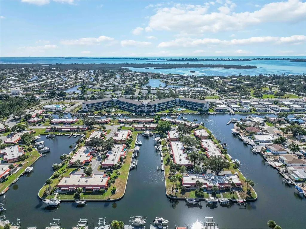 9608 Valencia Cove Bradenton FL 34210