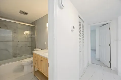 9608 Valencia Cove Bradenton FL 34210