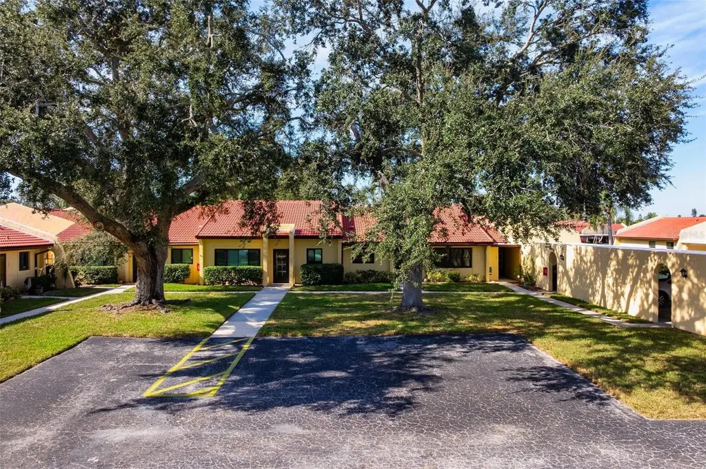 1222 56th Street W Bradenton FL 34209