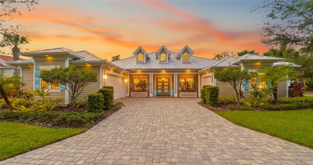 4 Flagship Court Palm Coast FL 32137