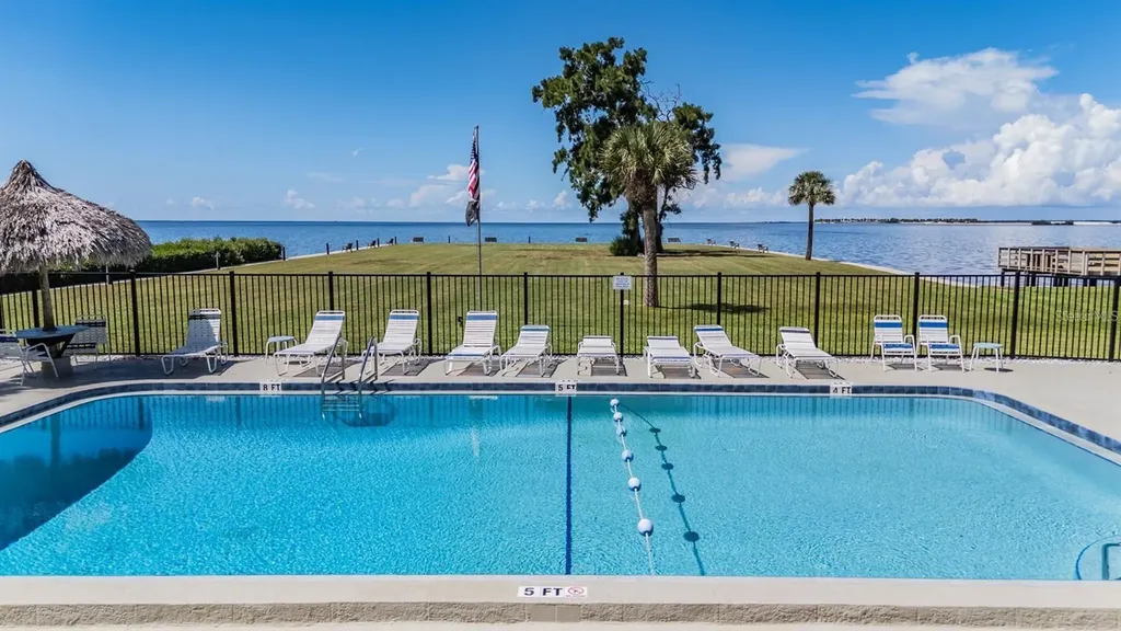 621 Windrush Bay Drive Tarpon Springs FL 34689