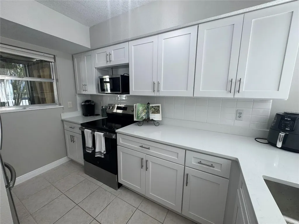 621 Windrush Bay Drive Tarpon Springs FL 34689
