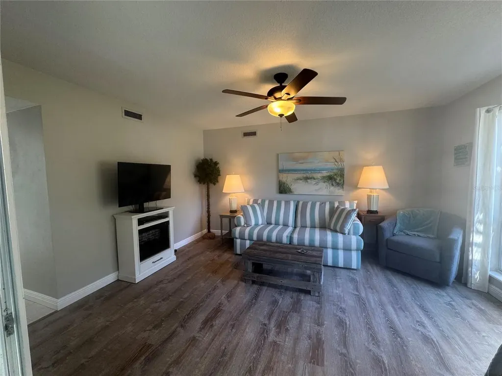 621 Windrush Bay Drive Tarpon Springs FL 34689