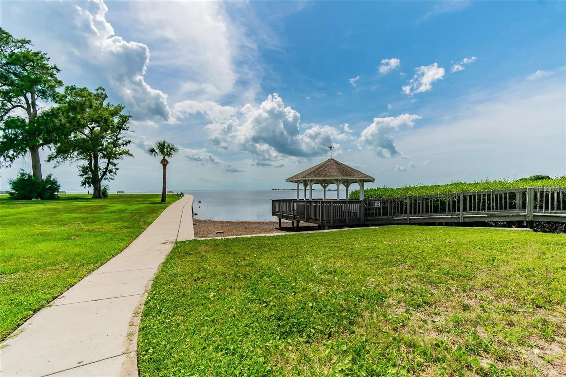 621 Windrush Bay Drive Tarpon Springs FL 34689
