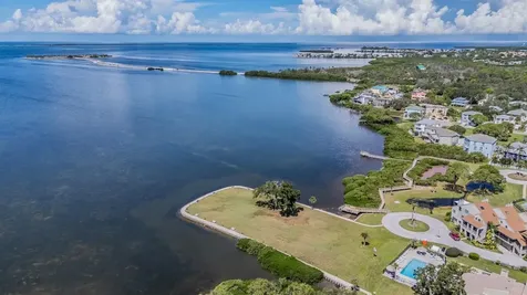 621 Windrush Bay Drive Tarpon Springs FL 34689