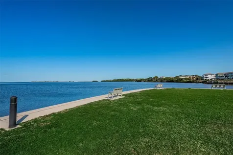 621 Windrush Bay Drive Tarpon Springs FL 34689