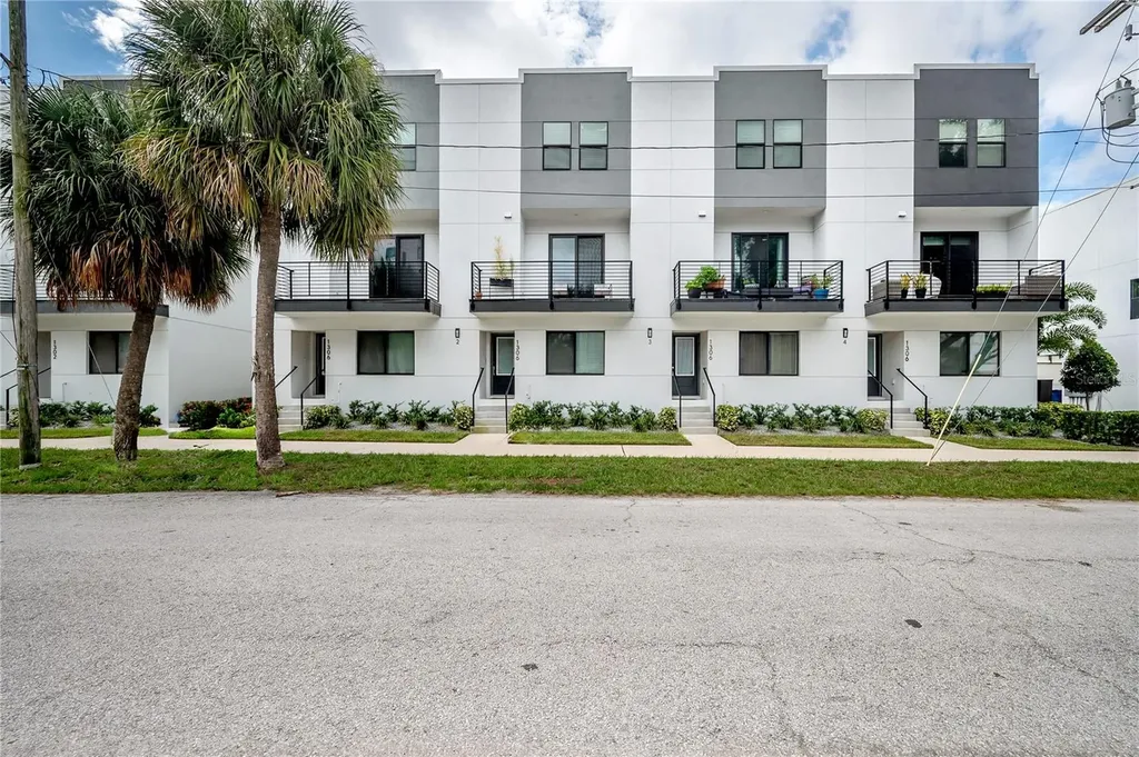 1306 W Carmen Street Tampa FL 33606