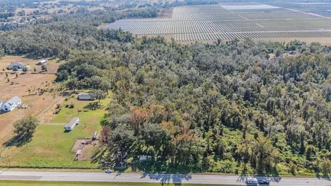 18113 672 Highway Lithia FL 33547