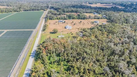 18113 672 Highway Lithia FL 33547
