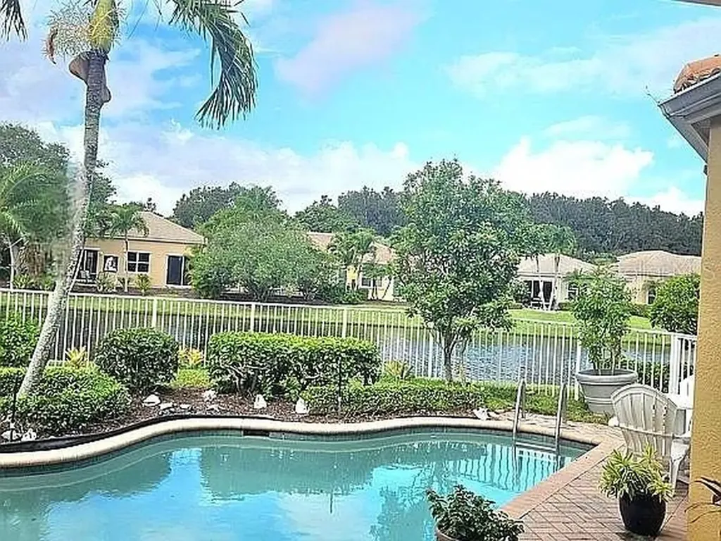 9535 E Maiden Court Vero Beach FL 32963