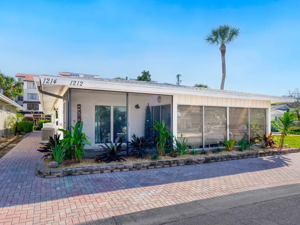 1214 Moonmist Circle Sarasota FL 34242