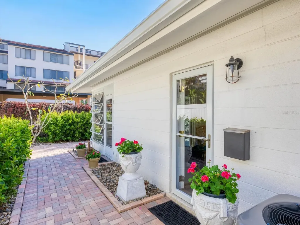 1214 Moonmist Circle Sarasota FL 34242