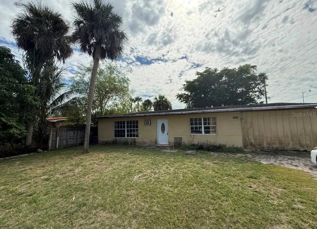 11526 Dean Street Bonita Springs FL 34135