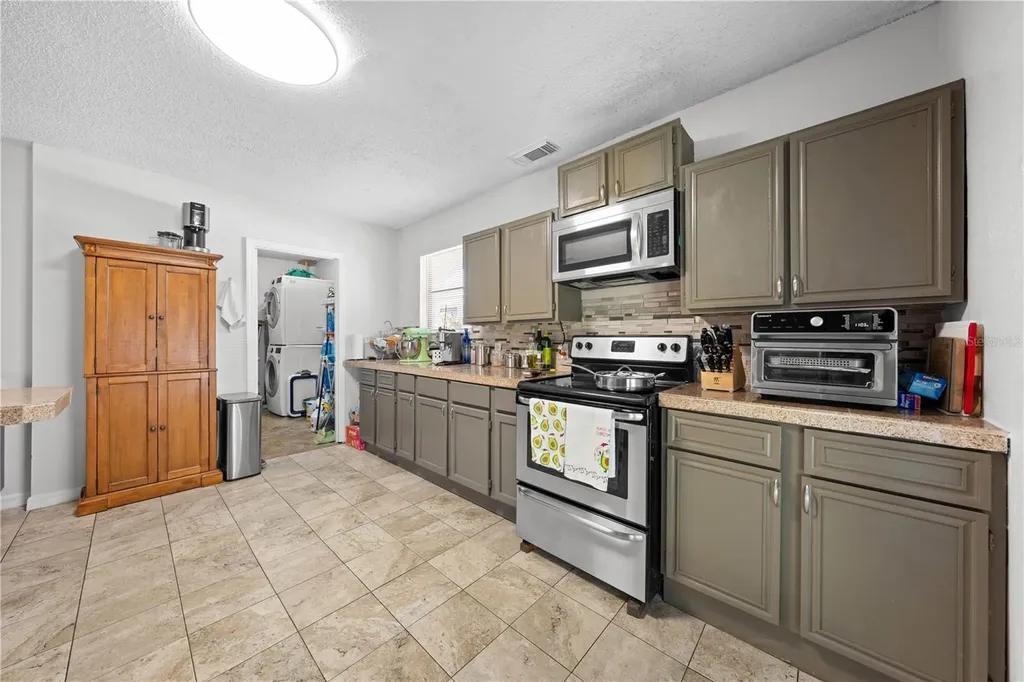 8 Wood Street Oviedo FL 32765