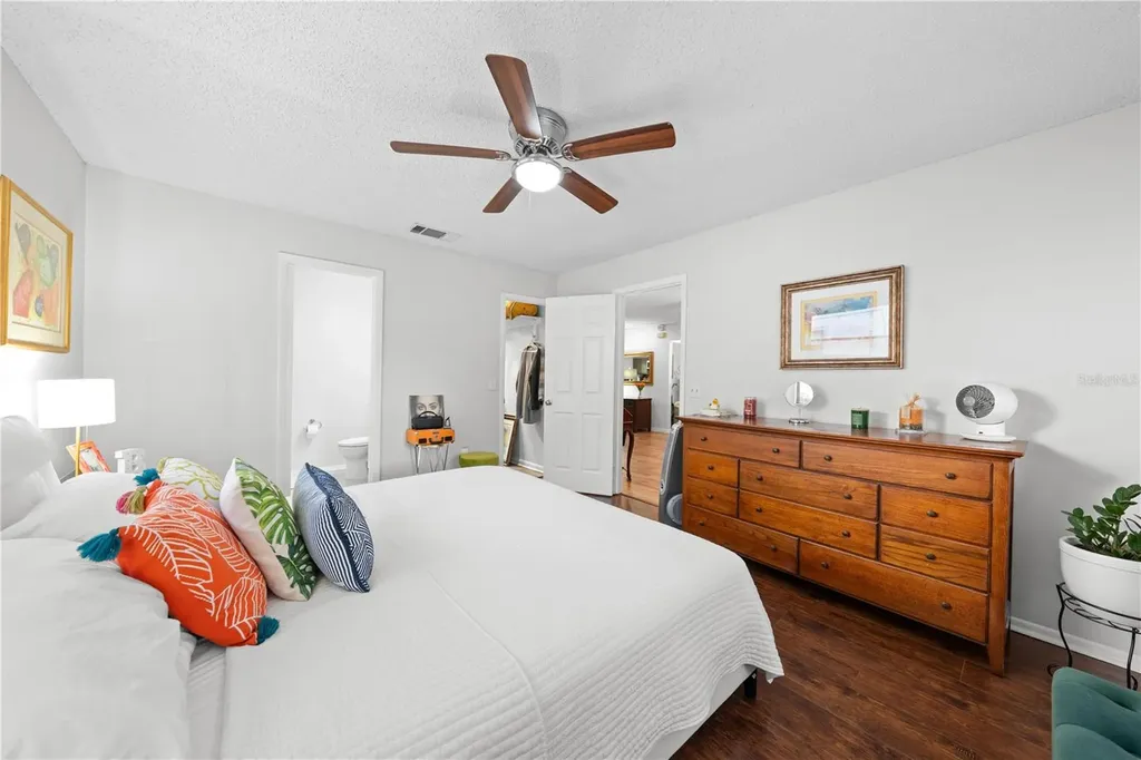 8 Wood Street Oviedo FL 32765