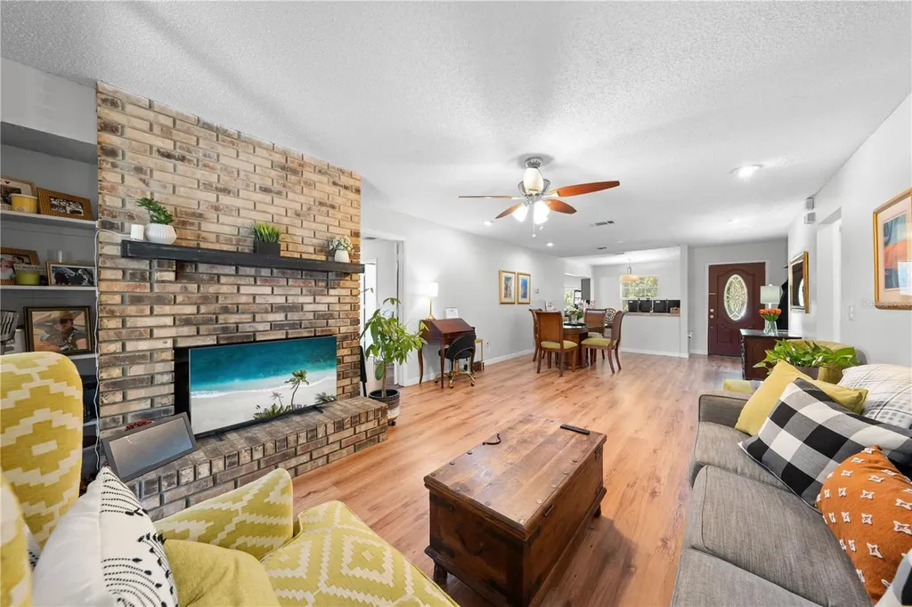 8 Wood Street Oviedo FL 32765