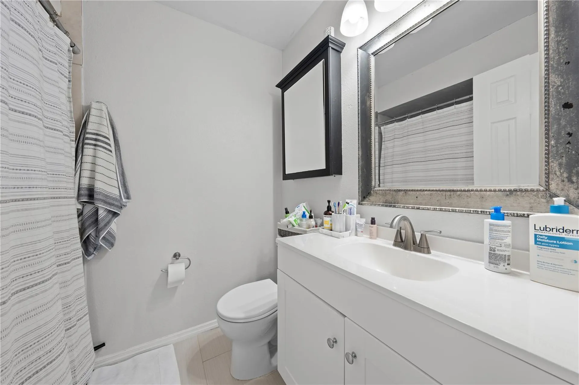 8 Wood Street Oviedo FL 32765