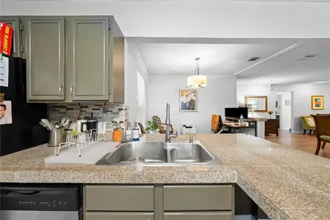 8 Wood Street Oviedo FL 32765