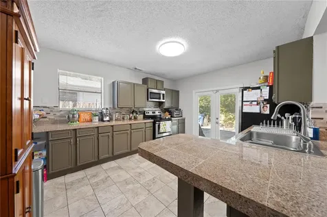 8 Wood Street Oviedo FL 32765