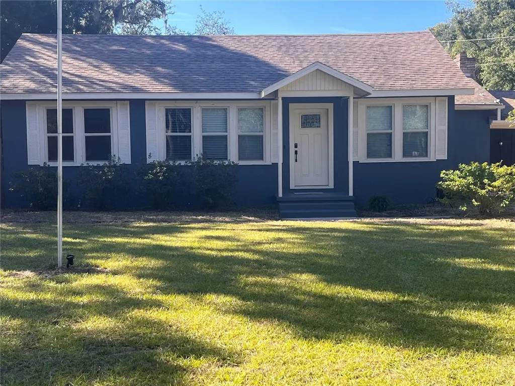 230 S Center Street Pierson FL 32180