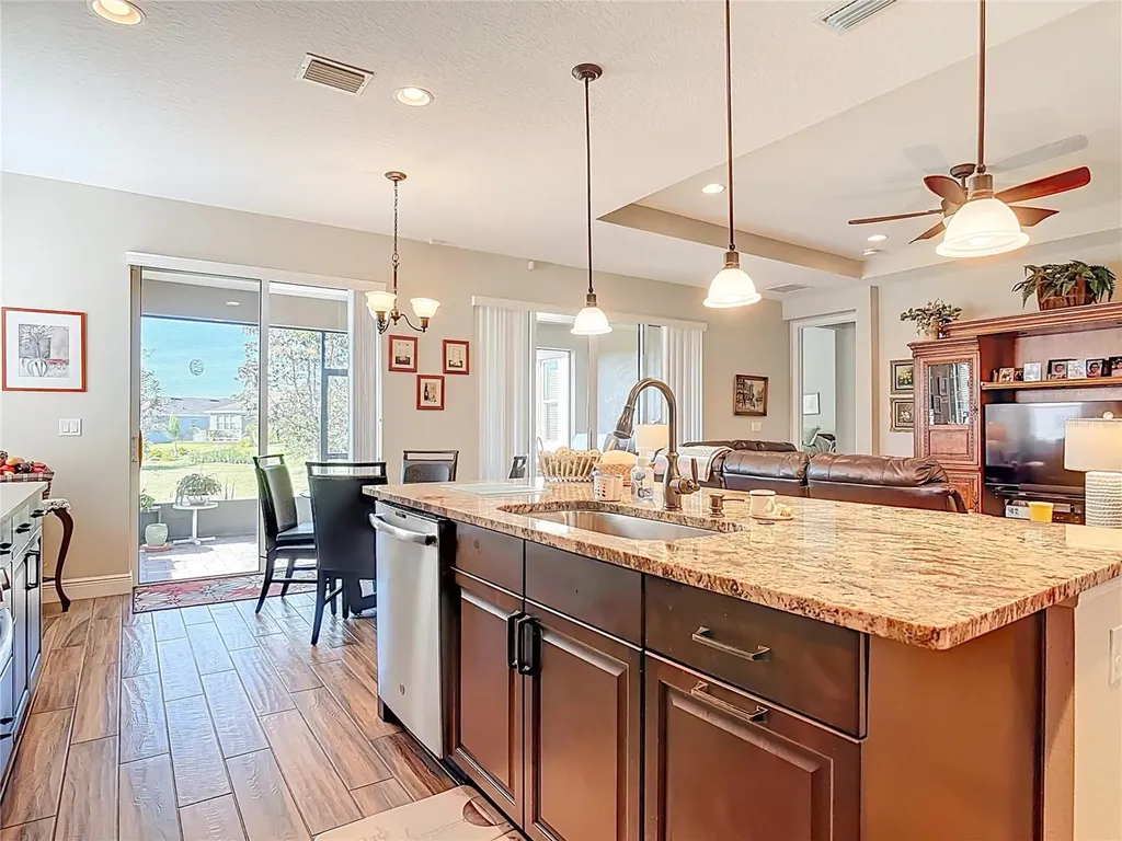 512 Adenmore Terrace Deland FL 32724