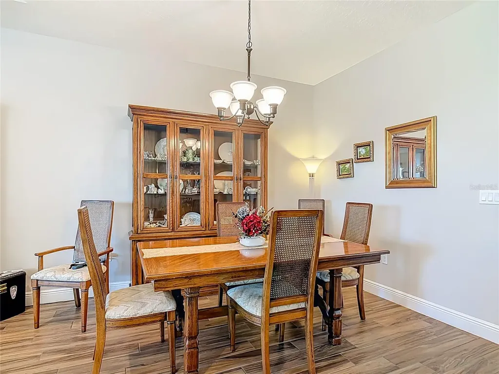 512 Adenmore Terrace Deland FL 32724