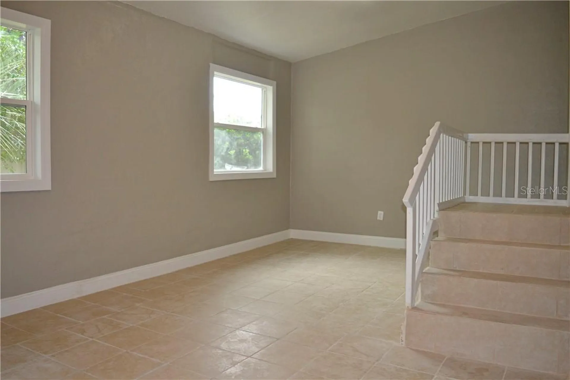647 S Delaware Avenue Deland FL 32720