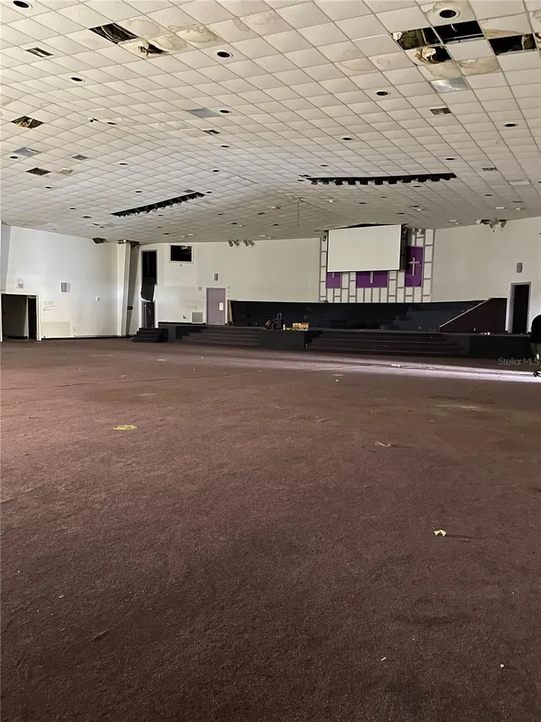 2425 N Hiawassee Road Orlando FL 32818
