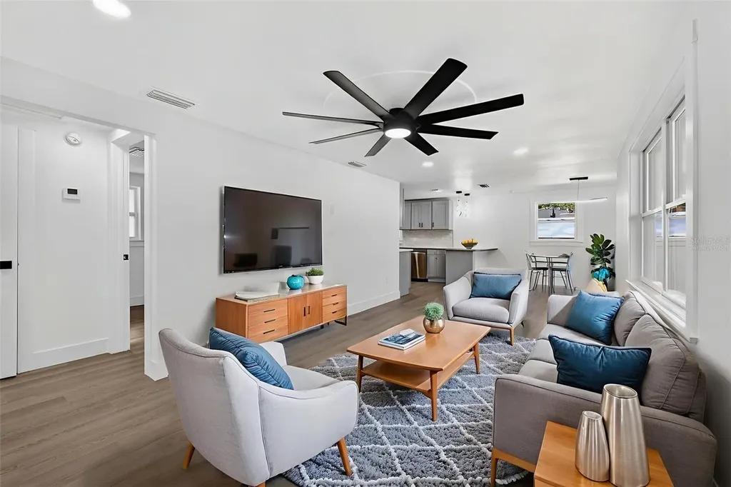 2409 Garbelia Avenue Orlando FL 32817