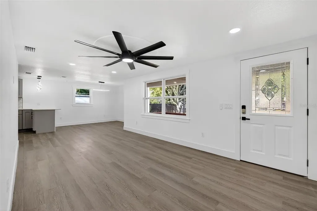 2409 Garbelia Avenue Orlando FL 32817