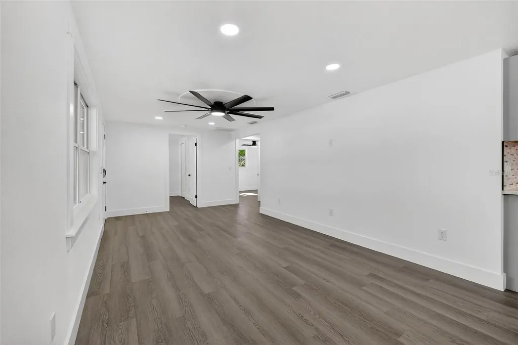 2409 Garbelia Avenue Orlando FL 32817