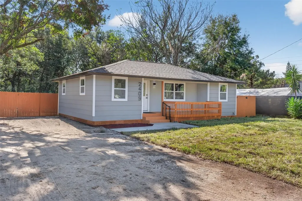 2409 Garbelia Avenue Orlando FL 32817
