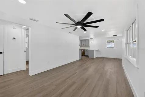 2409 Garbelia Avenue Orlando FL 32817