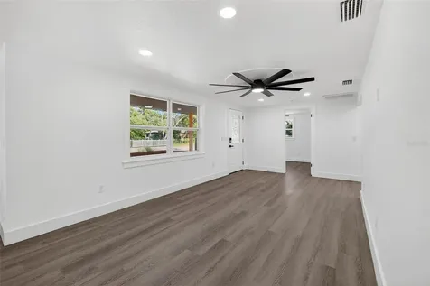 2409 Garbelia Avenue Orlando FL 32817