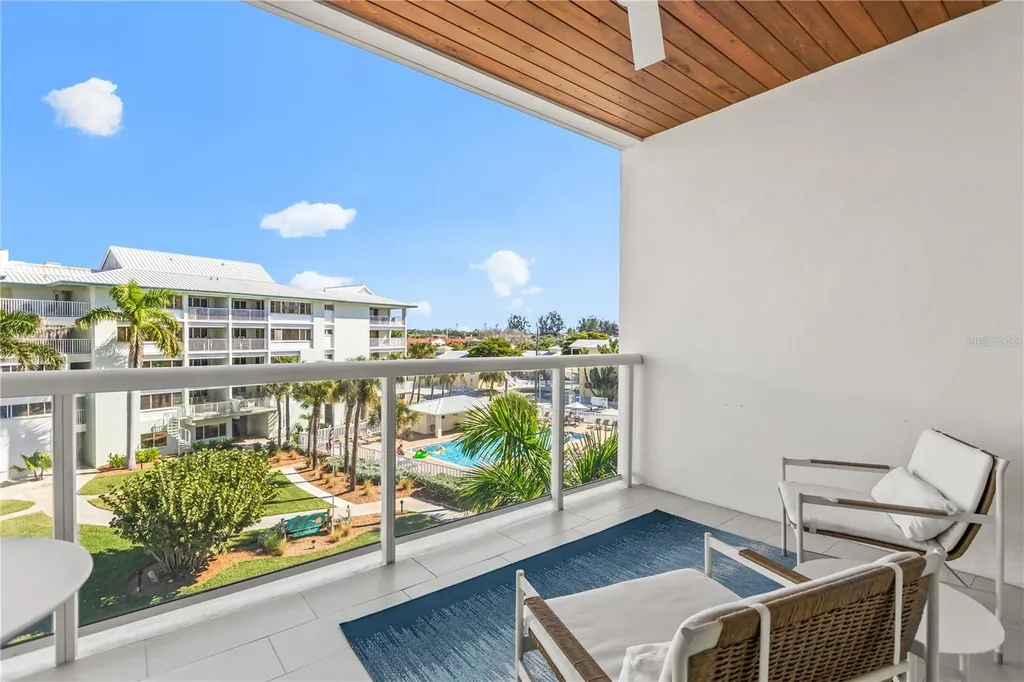 1035 Seaside Drive Sarasota FL 34242