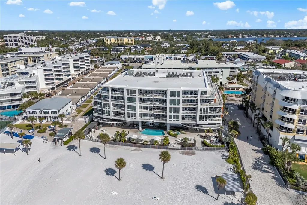 1035 Seaside Drive Sarasota FL 34242