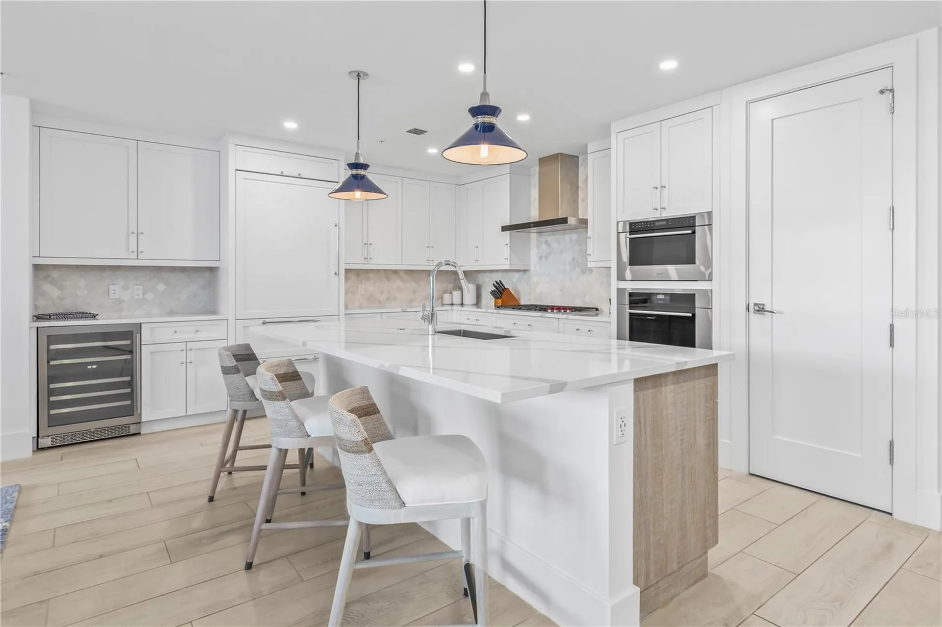 1035 Seaside Drive Sarasota FL 34242