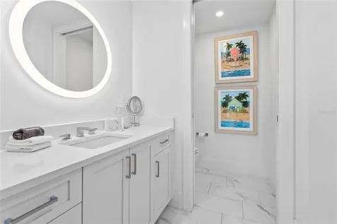 1035 Seaside Drive Sarasota FL 34242