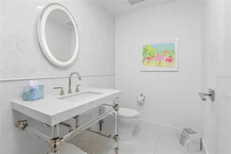 1035 Seaside Drive Sarasota FL 34242