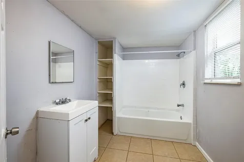 2531 W Cherry Street Tampa FL 33607