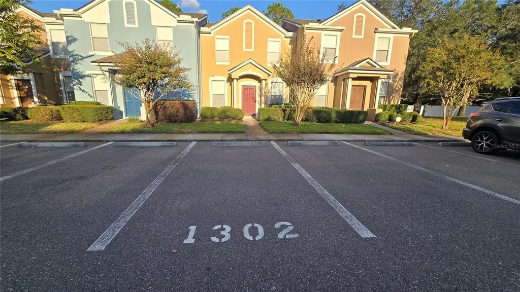 1302 Denman Court Wesley Chapel FL 33543